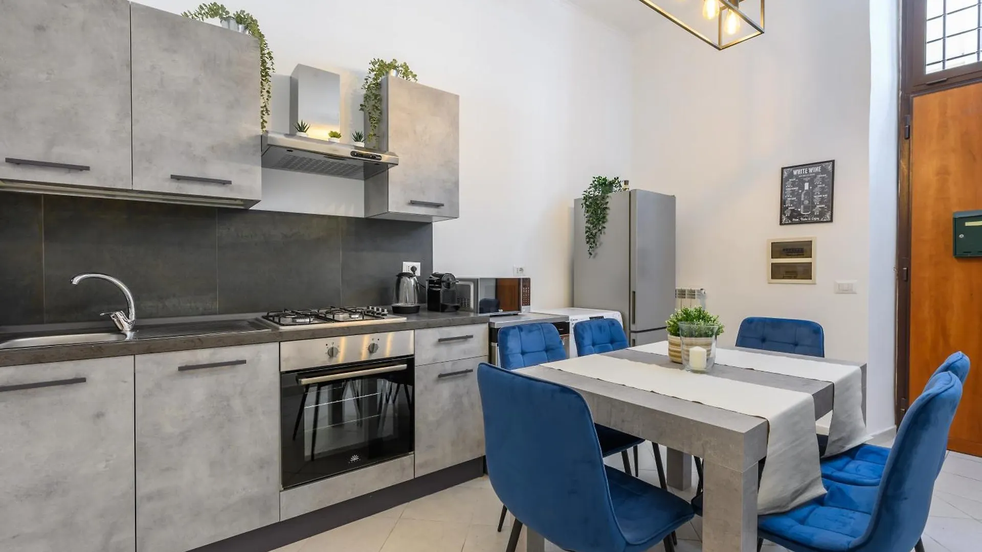 Hb Montebello Apartment Rome